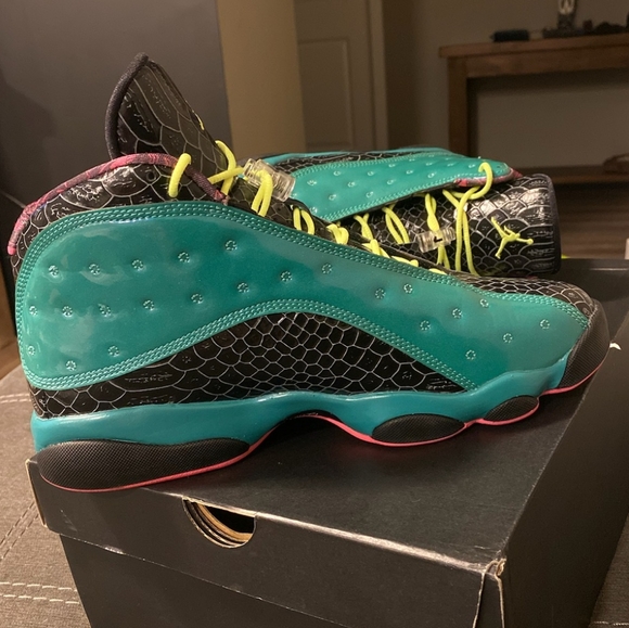 JORDAN 13. BN SIZE 9.5 - Picture 3 of 4